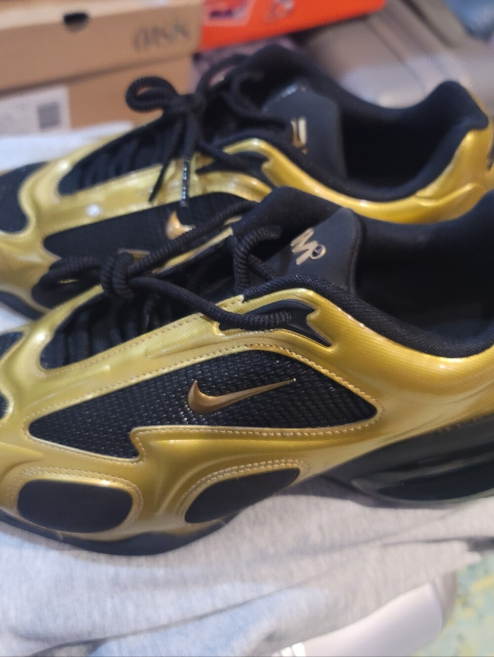 NIKE AIRMAX SNEAKER